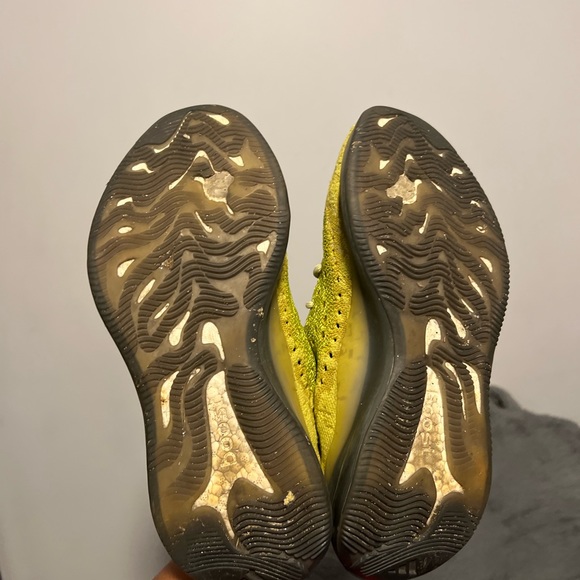 Yeezy 380 ‘Hylyte’ - Picture 3 of 5